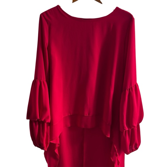 Pretty Garden Red High-Low Women's Blouse. Size medium - Picture 2 of 7